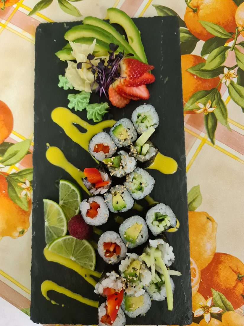212 · Maki Vegetarian Mix (18 pcs)